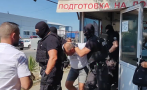 Зрелищен арест на застрахователен агент пред КАТ-Бургас (ВИДЕО)