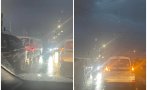 ПЪРВО В ПИК! Невиждан хаос след бурята в София - наводнени са булеварди, коли карат в насрещното (СНИМКИ)