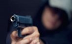 Рецидивист размаха пистолет в магазин в Софийско