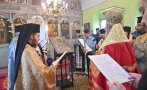 Пловдивският Митрополит Николай отслужи молебен за здраве в село Богдан (СНИМКИ)