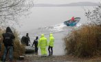 ИЗВЪНРЕДНО: Изплува трупът на единия от изчезналите рибари в езерото Мандра ИЗВЪНРЕДНО: Изплува трупът на единия от изчезналите рибари в езерото Мандра