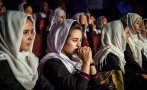 Талибаните забраниха на жените да ходят на университет