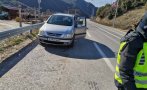 ТОРМОЗ: КАТ в Северна Македония пита българските коли за аптечка и триъгълник - ровят в багажника, проверяват и пътниците