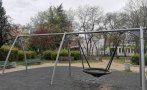 Вандали свиха люлките от детски площадки в Пловдив (СНИМКИ)