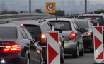 интензивен трафикът гкпп кулата натоварено движението камиони изход румъния
