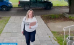 ПЪЛЕН АБСУРД: Жена подарява колата си на този, който я намери
