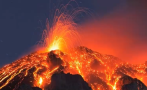 Природен спектакъл: Зрелищно изригване на вулкан в Исландия (ВИДЕО)