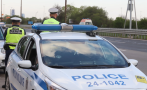 Шофьор на луксозна кола лети със 131 км/ч по булевард във Варна