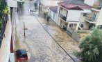НОВ ПОТОП! Мощна гръмотевична буря се насочва към Южното Черноморие, ще удари бедстващите курорти