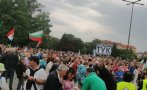 Хиляди в София и цялата страна на поход за мир срещу правителството - протестират срещу изпращането на оръжие за Украйна и смяната на националния ни празник