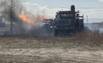 Селскостопанска техника пламна край Калояново, имало е взрив