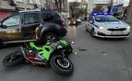 Моторист се заби в джип в час пик в Хасково (СНИМКИ)