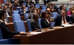 извънредно пик бесен скандал кирил петков делян пеевски парламента снимки видео