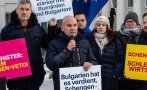 В ЦЕНТЪРА НА ВИЕНА: Илхан Кючюк поведе демонстрация в подкрепа на членството на България и Румъния в Шенген