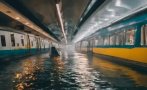 Тунелите на киевското метро се пропукаха, вода заля шест станции и ги затвори за неопределен срок