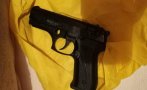 Разследват психар за стрелба с пистолет от жилище в Бобов дол