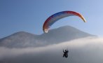 състоянието парапланериста бедствал часа два счупени крака
