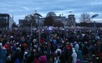 Масови протести в Германия: Демонстрантите се бунтуват срещу крайнодесния екстремизъм