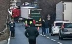 Катастрофа между кола и камион блокира движението по пътя София-Варна