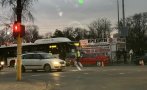 След като се вряза в три коли и будка в София: Какво е състоянието на шофьора на автобус 20