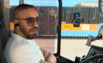 Шофьор на тролей се снима за ТикТок, докато вози пътници в София