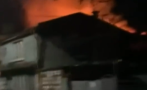 Пожар избухна в центъра на Русе, огнеборците още гасят