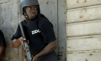 хаитянски гангстерски бос разглеждаме чуждите военни нас нашественици