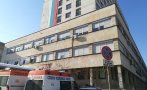 НЕРВАК: Мъж заплаши с пистолет лекар в Шумен, чакал дълго за преглед