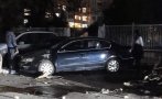 ПО ТЪМНА ДОБА: Пиян с бус помете паркирани коли в „Люлин” (СНИМКИ)