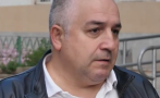Ученик преби учителя си, не му давал да е по къси гащи
