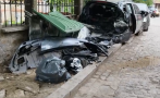 СЛЕД ГОНКА: Яко надрусан и пиян шофьор помля пет коли във Велико Търново