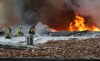 Пожар край Варна - евакуирано е село, 9 екипа огнеборци се борят със стихията