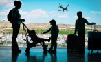 заради отменен полет българи малки деца блокирани часа летище софия
