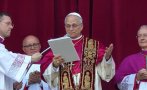 първи път папата американец робърт превост приема името лъв xvi живо
