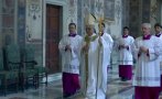 папа лъв хіv отслужи първата литургия видео снимки