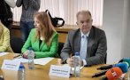 ГОРЕЩО В ПИК TV! Радомир Чолаков: Разказват се басни за еврото. Но ако махнем валутния борд, става Жан Виденовата зима (ВИДЕО)