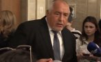 супер екшън репортерка олигарха иво прокопиев вдигна кръвното борисов задаваш въпроси полза кирил петков изведат прангите децата тогава видео