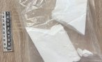 криминалисти столичното пето иззеха близо килограма различни наркотици успешна реализация снимки