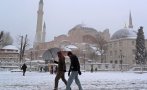 турция хватката сняг студ ураганен вятър