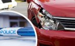 шофьор почина колата удар паркирани автомобили