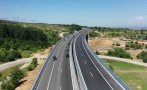 шофьорите внимават изхода софия магистрала тракия косят трева