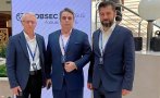 голям смях киро кокорчо академика тримата глупаци конференция