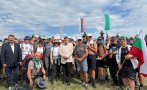 1400 ученици повече 200 учители следват пътя ботевата чета