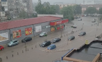 лом вода силна буря видео