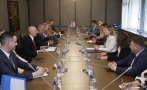 визите българските граждани сащ остават