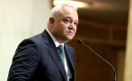 двама топ журналисти поискаха незабавно оставката демерджиев заради лъжите полетите делян пеевски бил точен парите точен фактите
