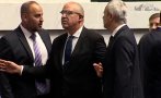 екшън парламента петър стойчев костадин костадинов почти стигнаха бой намесиха квесторите видео