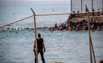заради мигрантите италия временно замрази шенгенското споразумение испания