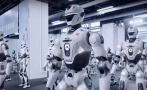 2000 хуманоидни робота работят големи фабрики китай