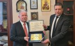 Илиан Тодоров удостои с почетен знак „Заслужил гражданин на Софийска област” проф. дтн инж. Цоло Вутов
